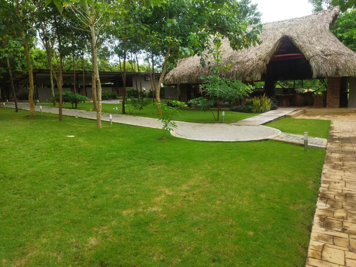 La Bonita Luxury Ecohotel Sahagun Екстериор снимка